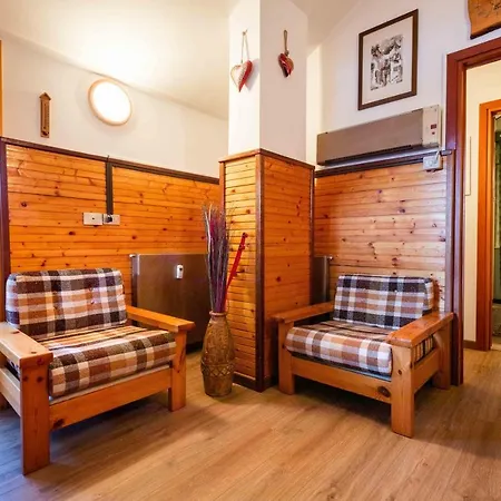 Tre Minuti Dalle Piste Wifi Comodo Per 4 Ospiti Molto Caratteristico Apartment Aprica